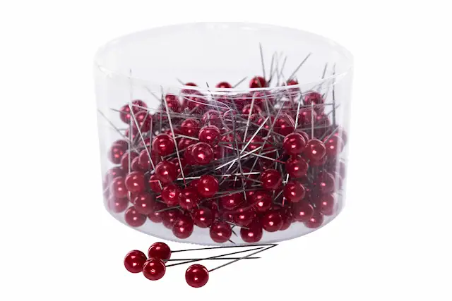 Helmikirjontaneula Punainen