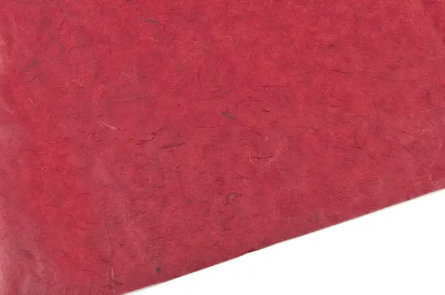 Vahattu silkkipaperi, tummanpunainen
